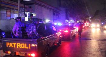 Gelar Patroli Skala Besar, Polda Lampung Bagikan Ratusan Bansos Ke Masyarakat Terdampak PPKM Level 4